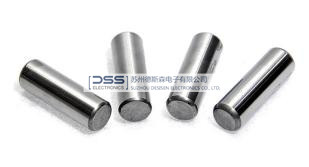 Needle roller defect detector